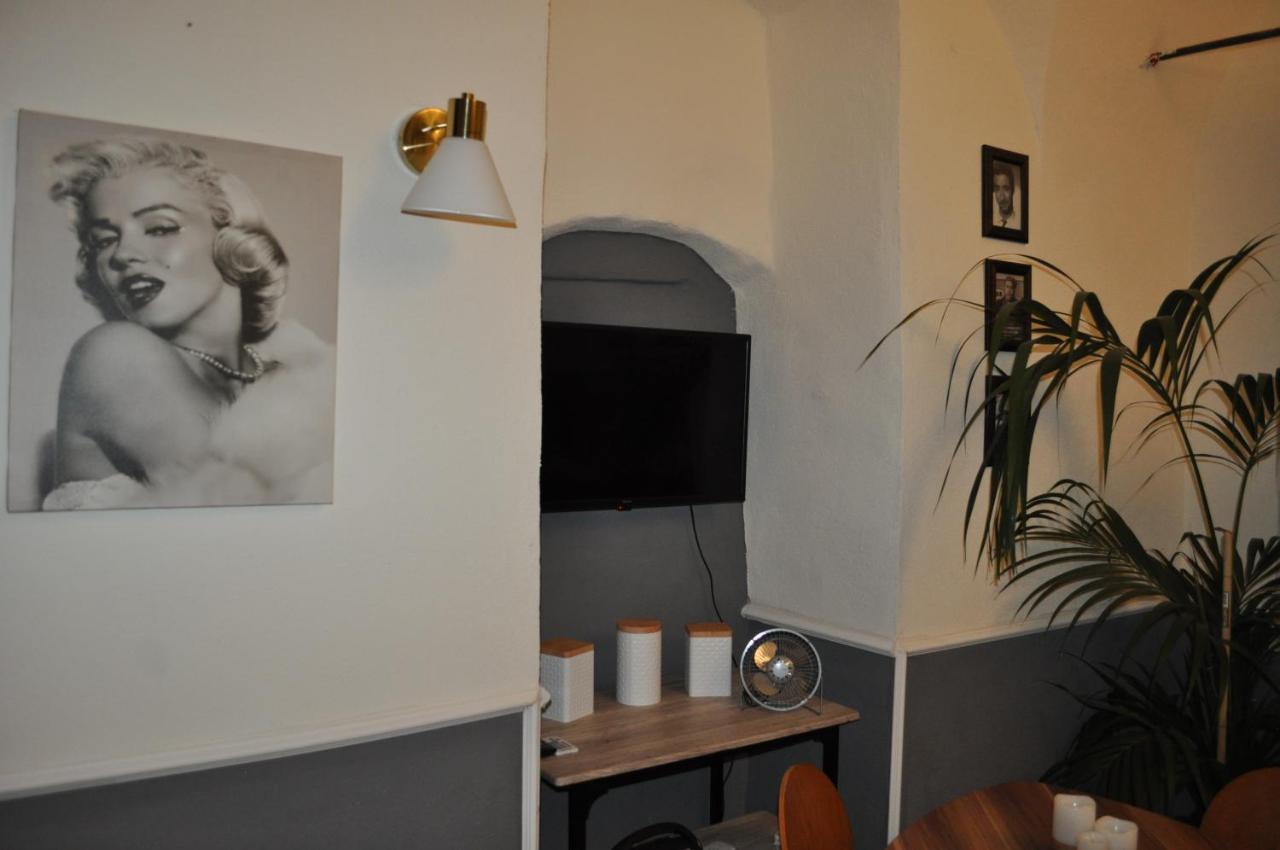 Piazzetta Little Suite Таджа Екстер'єр фото